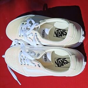 New VANS women size 7.5 iridescent color